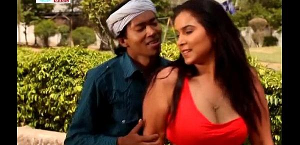  Biggest Indian Boobs Milf ever from Bhojpuri Film - Chandni Suratiya
